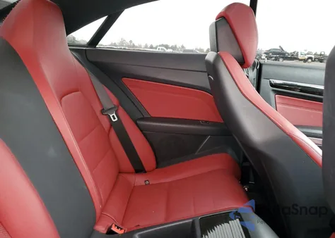 2014 Mercedes-Benz E 350 из США, поврежденный, VIN WDDKJ5KB3EF253079